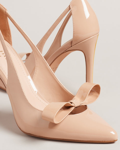 ORLINEY-Shoes-Introducing a fun twist on the classic court heel: it's ORLINEY. The patent leather finish and pointed toe keep it chic, whilst the cut-out sides and bow embellishment add eye-catching detail. We can't think of a better way to add flair to your formal fits. Court heels Patent leather Bow embellishment Cut-out side detail Pointed toe Slip on Golden heel detail and logo engraved band- Ted Baker Romania